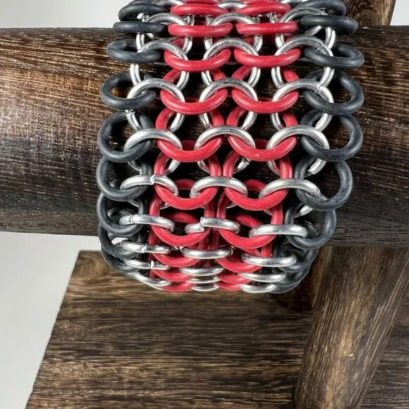 Chainmaille Cuff Bracelet Set - Black & Red Interwoven Rings Stretchy - Picture 2 of 3